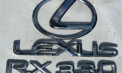 Эмблема Lexus RX330