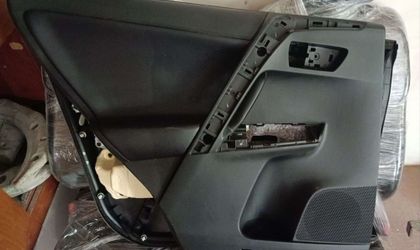 Toyota RAV4 40 - обшивка задней левой двери