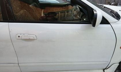 Дверь передняя правая Mitsubishi Galant VIII