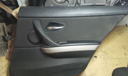 Обшивка двери пердние и задние Задн. Прав. BMW 3 Е91 Е91 2л бензин 2006