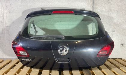 Крышка багажника Opel Astra J 2012