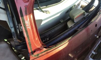 Дверь багажника Ниссан ноут под ремонт
