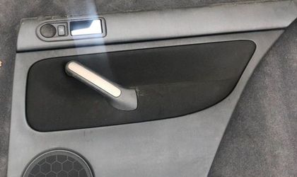 Обшивка двери задней правой Volkswagen Bora