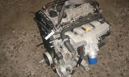 Двигатель Audi A4 1.8