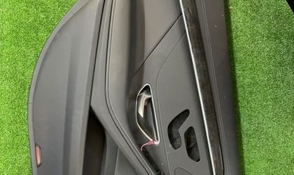 Обшивка боковой двери Mercedes W222 седан 2017