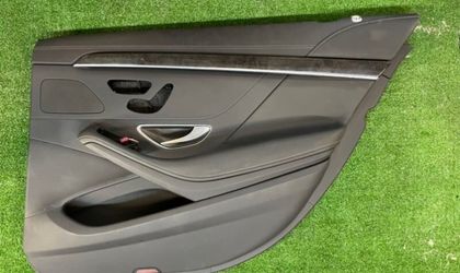 Обшивка боковой двери правая Mercedes W222 седан