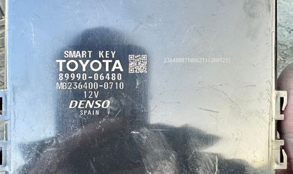 Блок центрального замка Toyota Camry XV70 