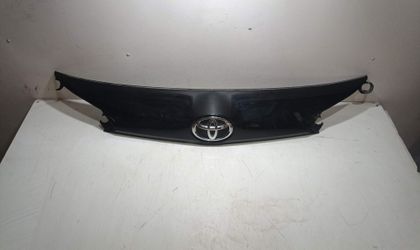 Накладка крышки багажника Toyota RAV4 40