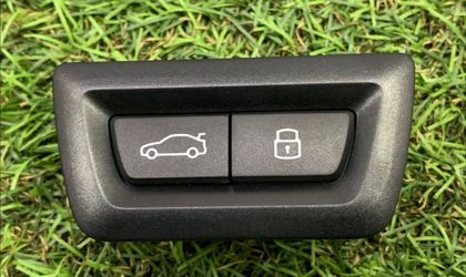 Кнопка крышки багажника BMW M3 G80