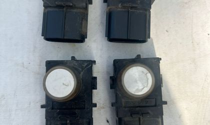 Сонар Парктроники переднего бампера  Lexus LS460