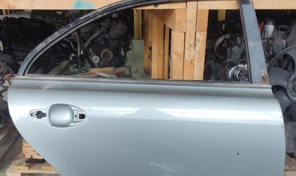 Дверь задняя правая Toyota Avensis T250 