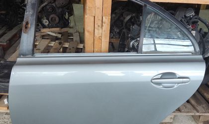 Дверь задняя левая Toyota Avensis T250 
