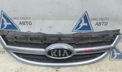 Решетка радиатора Kia Cerato I 2006