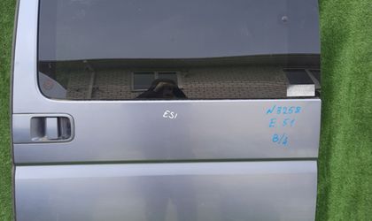 3258 Дверь задняя левая Nissan Elgrand II (E51)