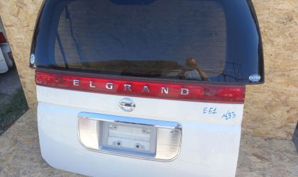 233 5-я дверь Nissan Elgrand E51