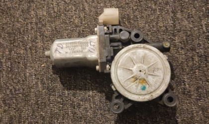 Мотор стеклоподъемника Kia Cerato II 2013