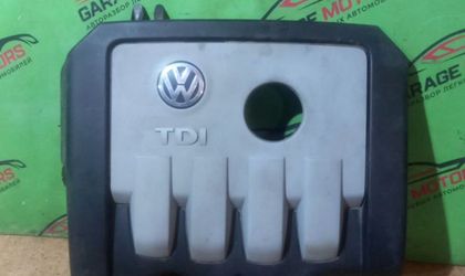 Декоративная крышка двигателя Volkswagen Golf Plus