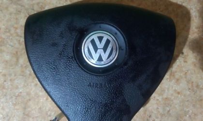 Подушка безопасности в руле Volkswagen Golf Plus I