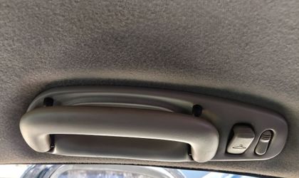Ручка потолочная задняя правая Dodge Intrepid 2