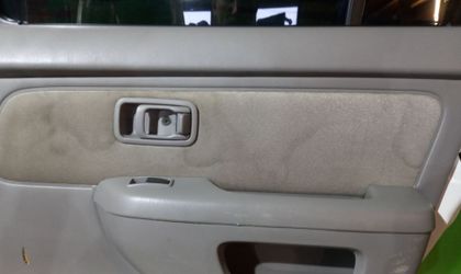 Ручка двери внутренняя зад правая Nissan Cube Z10