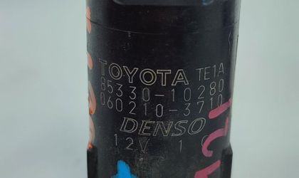 Насос омывателя Toyota Corolla NZE121