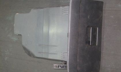 Крышка вещевого ящика Ford Mondeo IV 2008