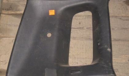 Обшивка багажника левая Nissan Cube I (Z10) 1998