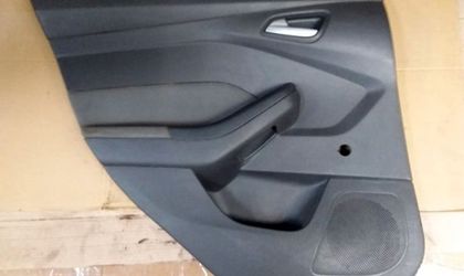 Обшивка двери задней левой Ford Focus III 2013