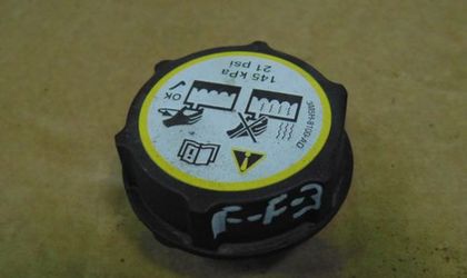 Крышка радиатора Ford Focus III 2013